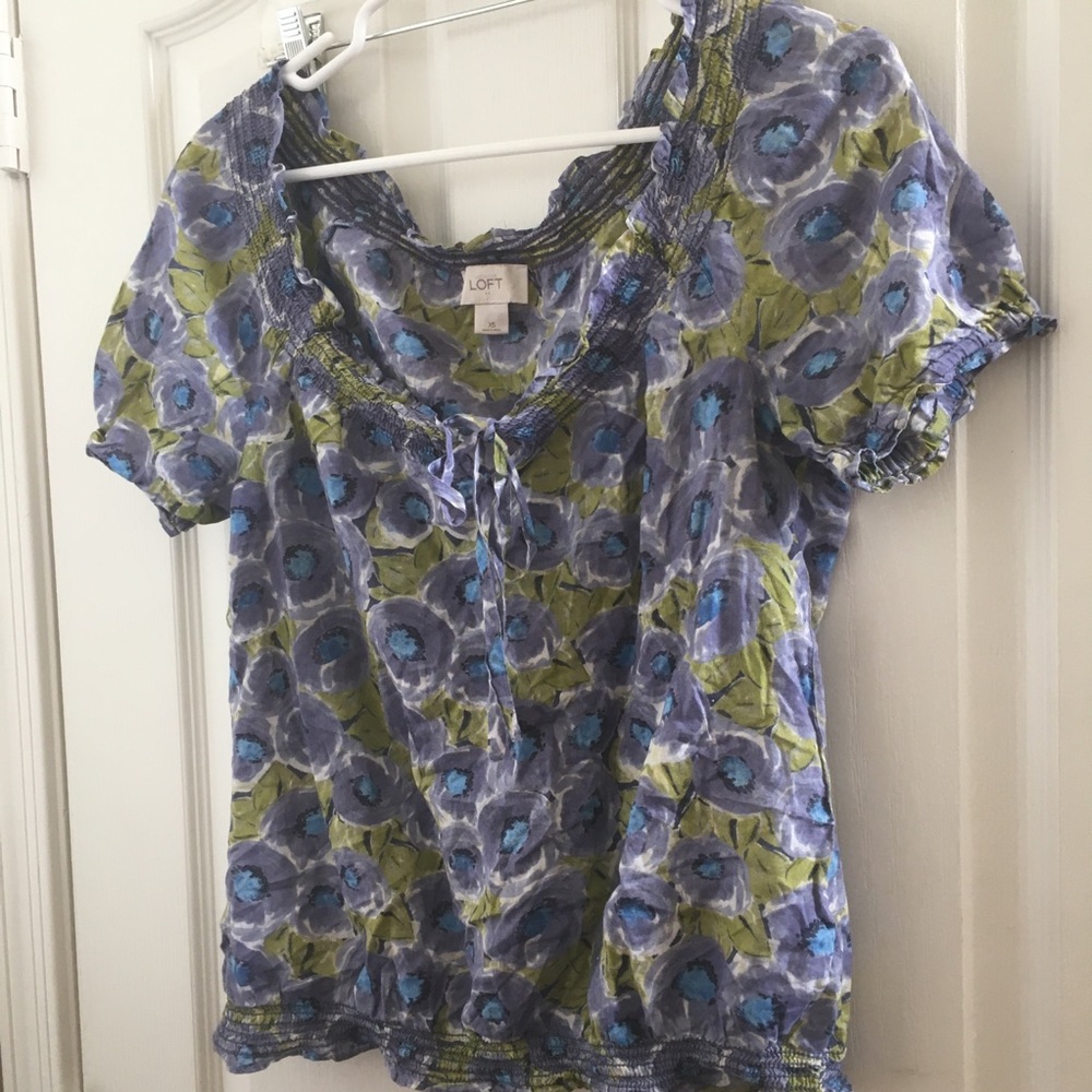 FINAL MARKDOWN Ladies Ann Taylor loft peasant style top Xs